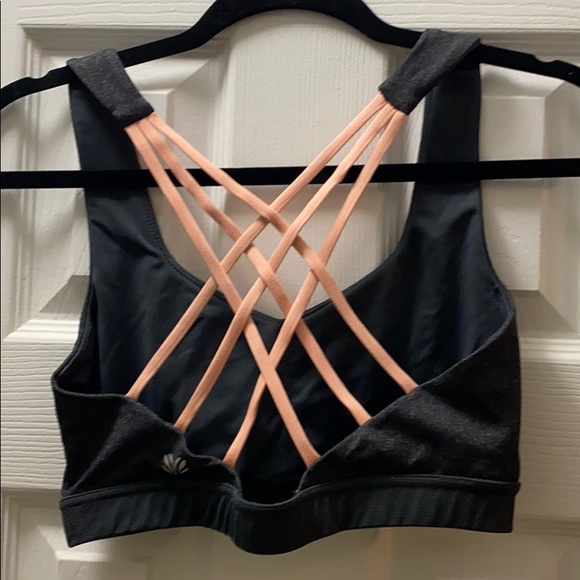 🌟2 for $40 🌟 Forever 21 cross back sports bra - Picture 3 of 3